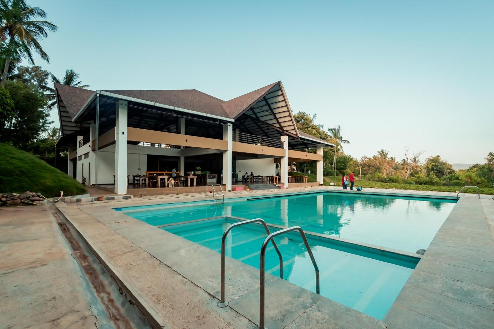 Commune18 Spa Resorts Chikmagalur Exterior photo